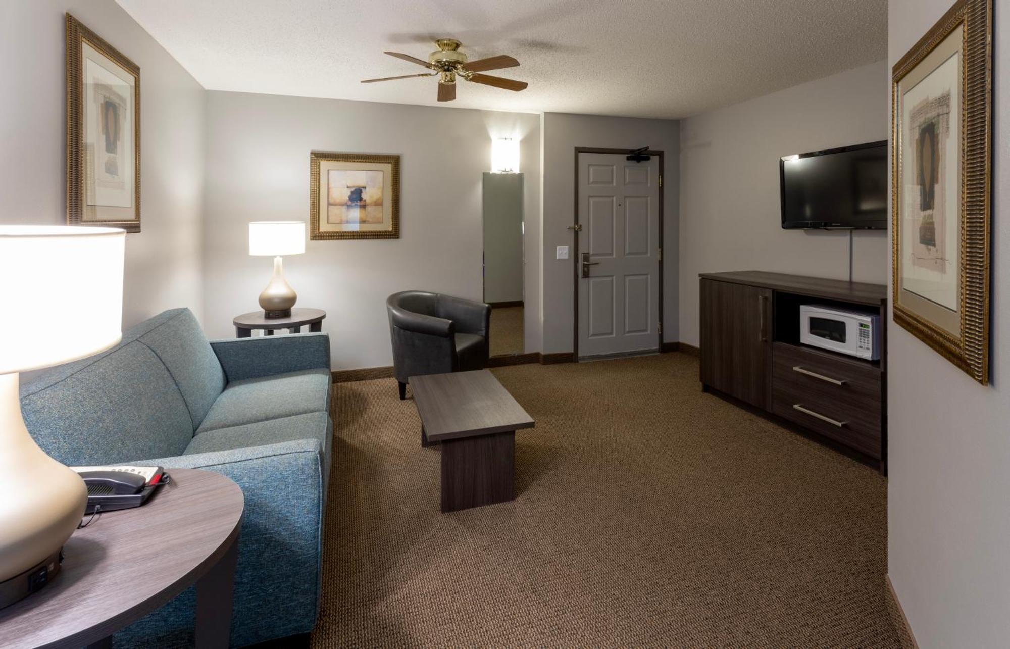 Paynesville Inn & Suites Zewnętrze zdjęcie