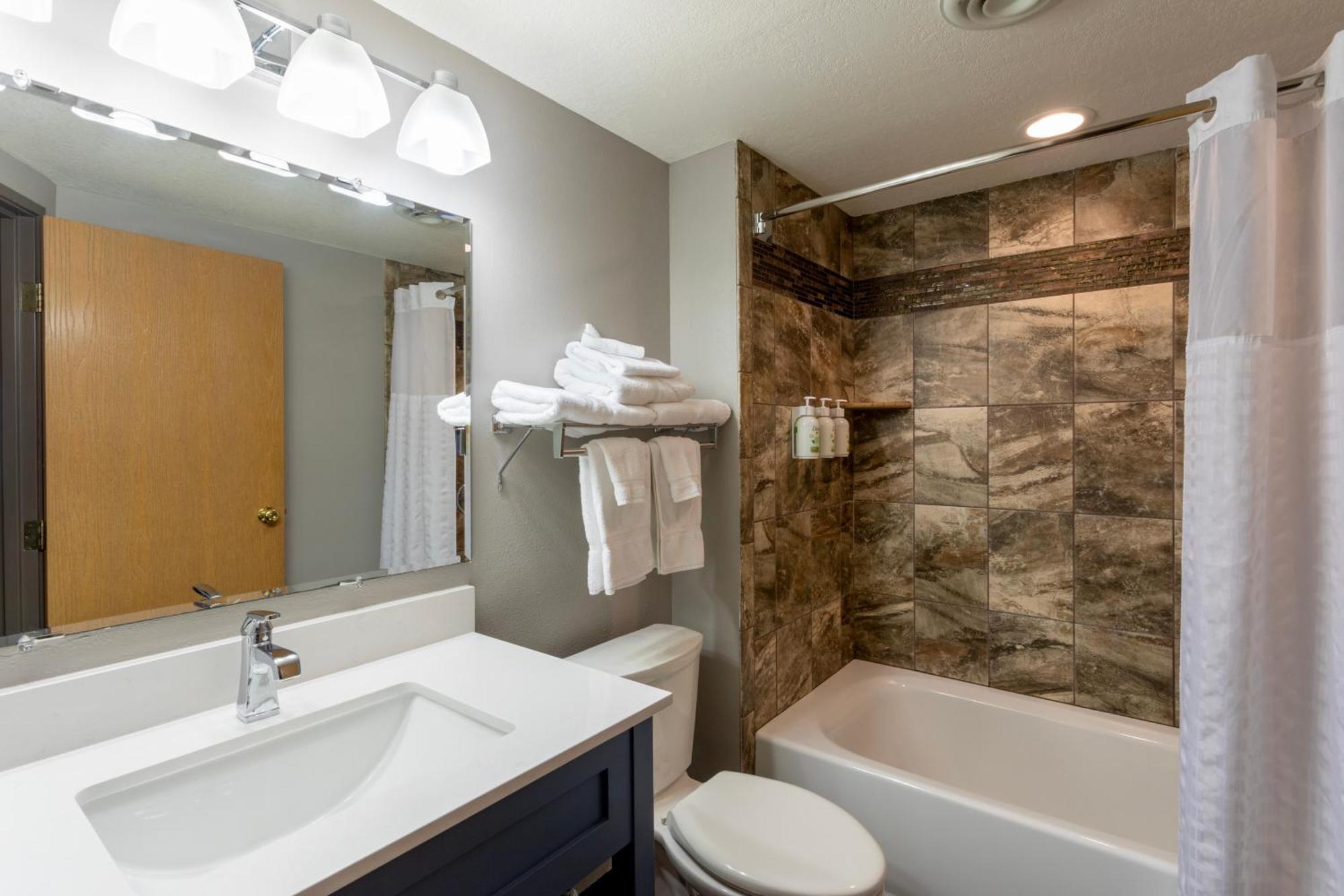 Paynesville Inn & Suites Zewnętrze zdjęcie