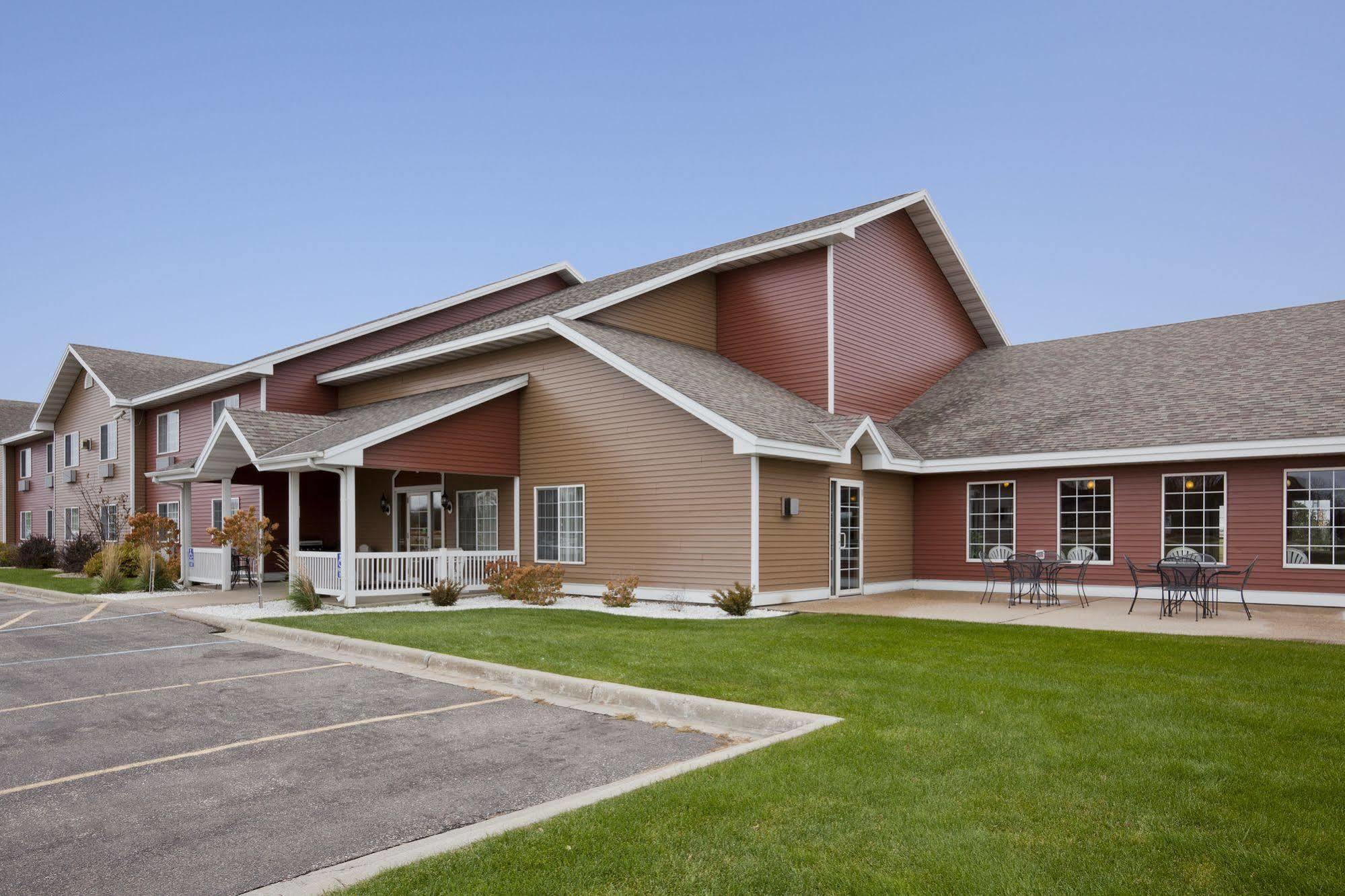 Paynesville Inn & Suites Zewnętrze zdjęcie