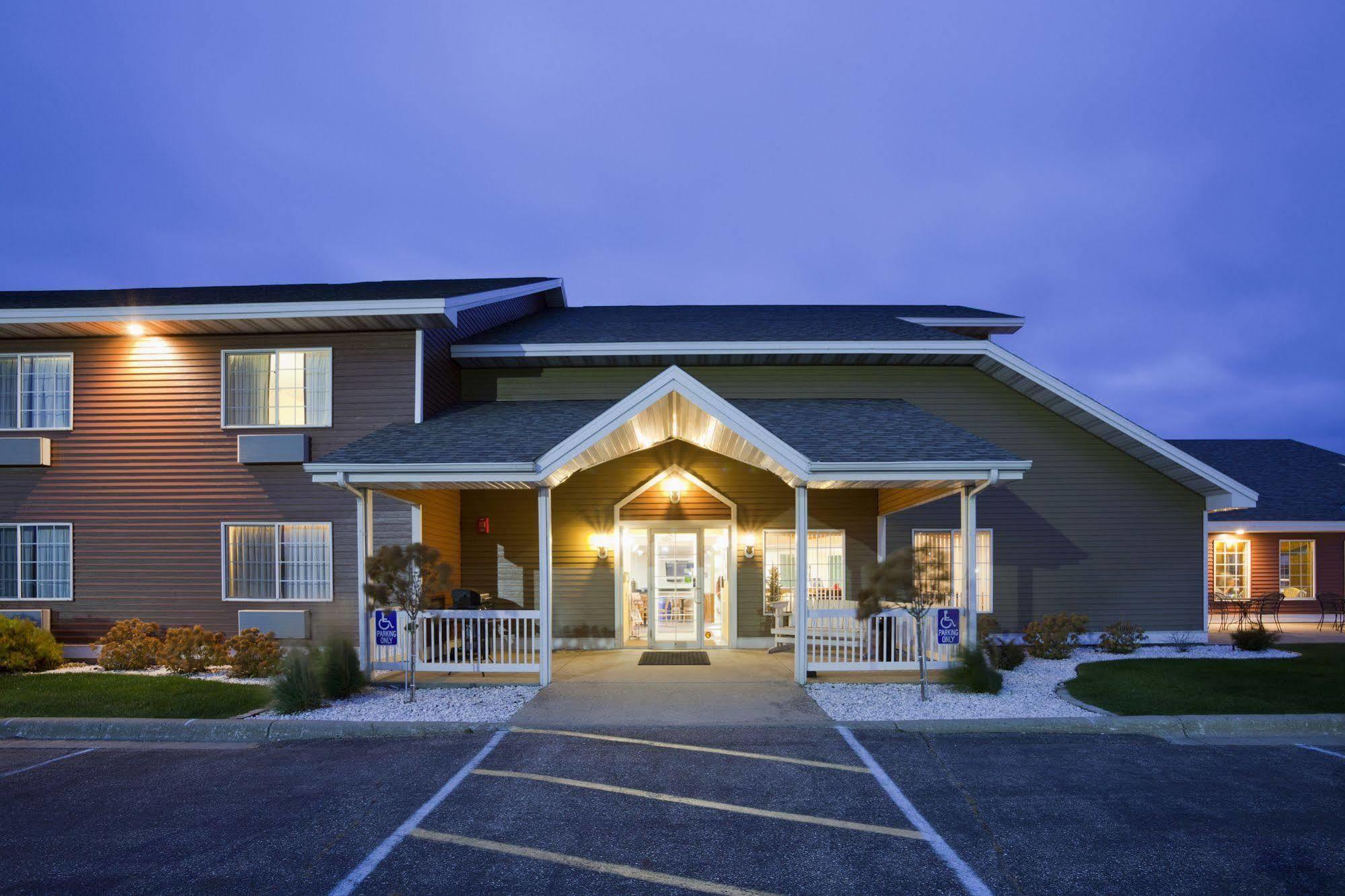 Paynesville Inn & Suites Zewnętrze zdjęcie