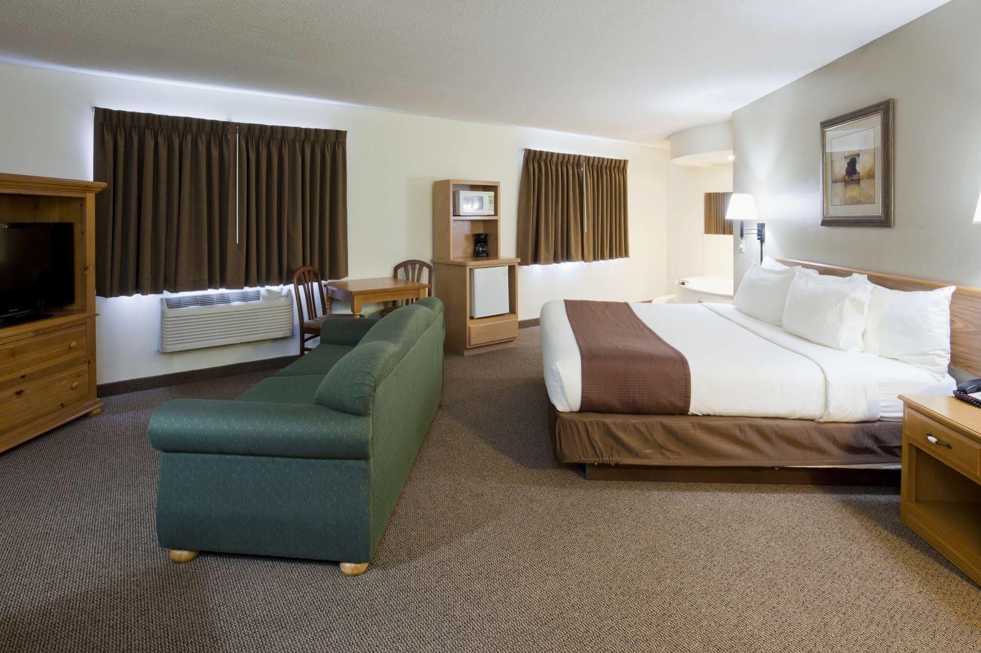 Paynesville Inn & Suites Zewnętrze zdjęcie